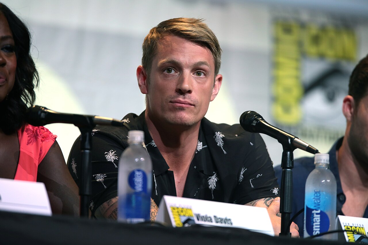 Joel Kinnaman Is About to Interrogate Saddam Hussein - File:Joel Kinnaman (28494159712).jpg