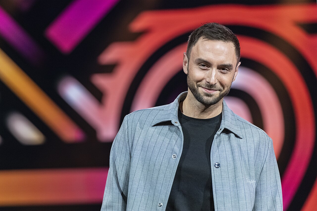 Måns Zelmerlöw Opens Up: Autobiography 'När allt faller' Is Out Now