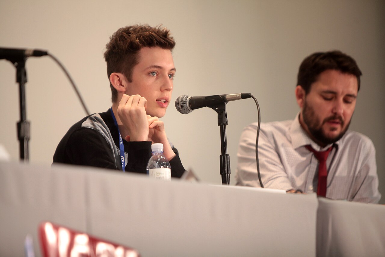 Troye Sivan FF video era: the singer's new single features actor Felix Mayr